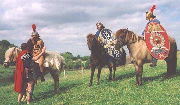 MARCVS & AUXILIARY HORSE