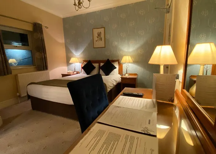 Top Hotels Near M27 Southampton for Convenience